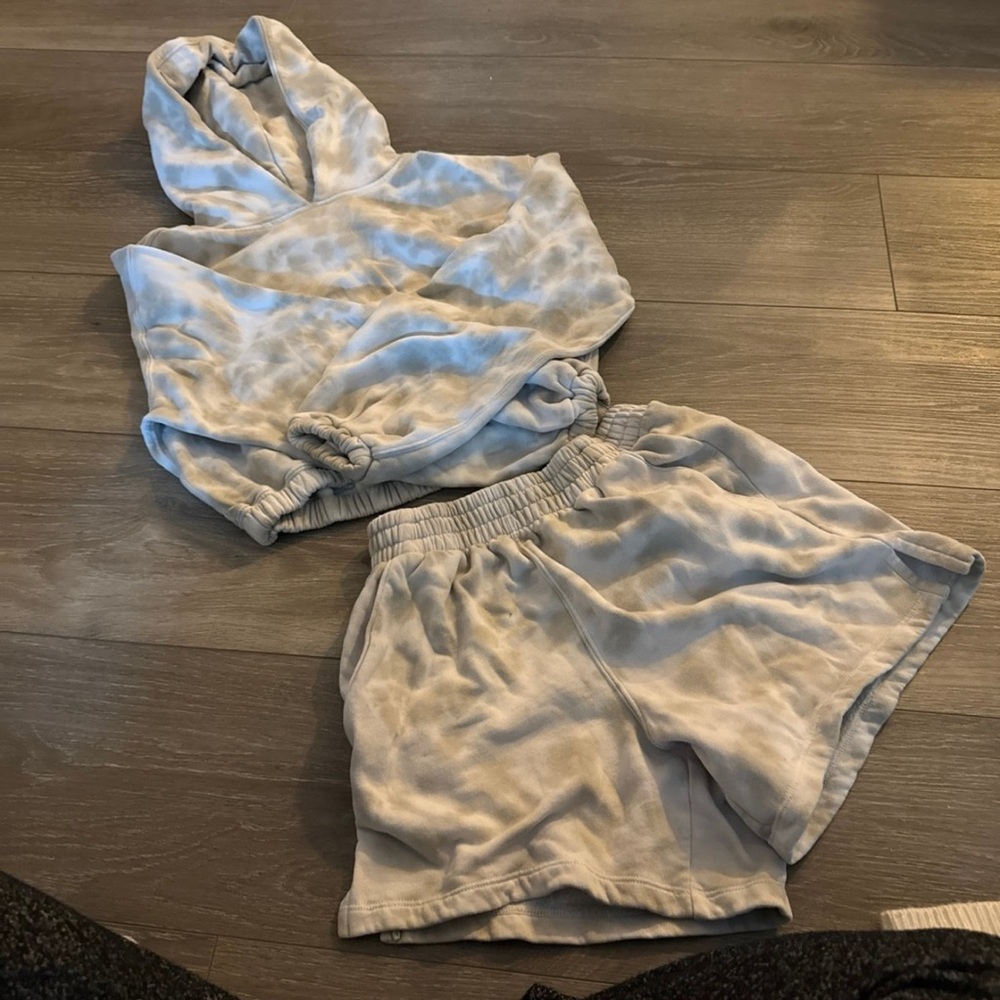 Abercrombie & Fitch Gray Tie-Dye Hoodie and Shorts Set
